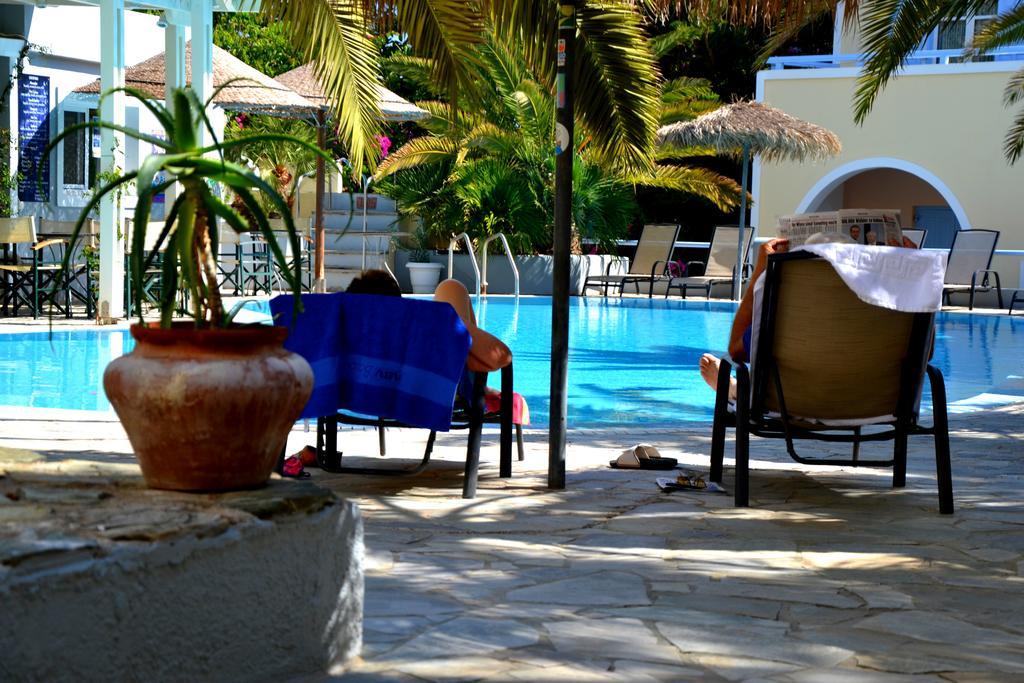 Zephyros Hotel Kamari  Exterior photo